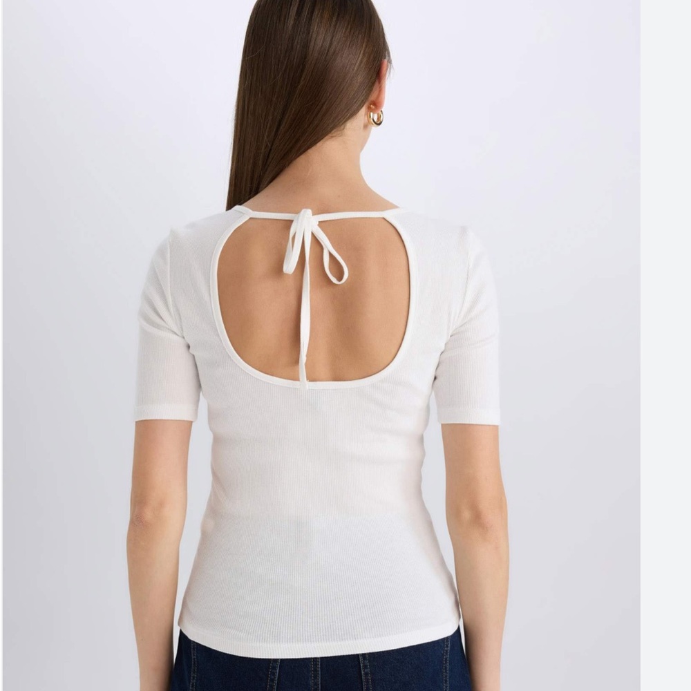 Zara White Short Sleeve Open-Back Tee